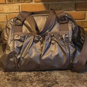 Le Sportsac traveling bag
